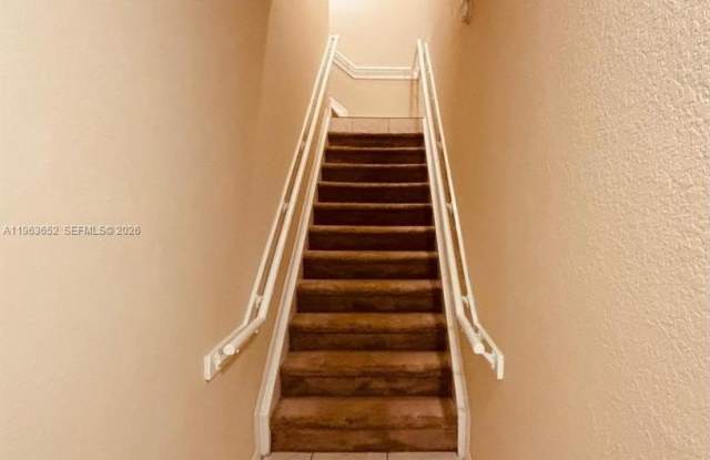 204 Belmont Ln photos photos