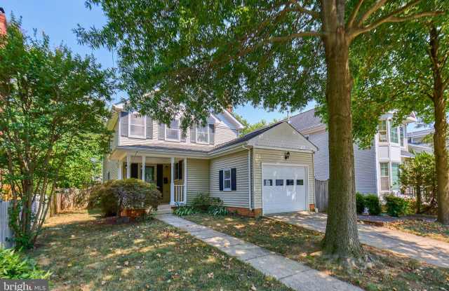 31 N HIGHLAND STREET - 31 North Highland Street, Arlington, VA 22201