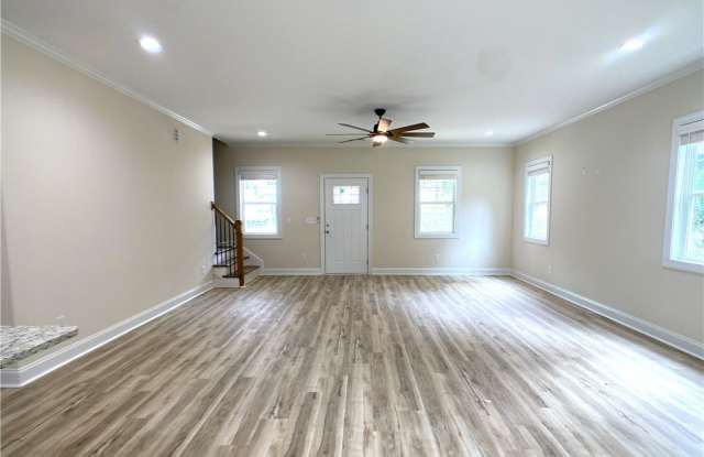 2421 Colgate Drive Gallery 2