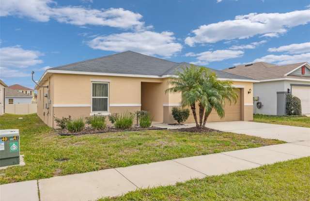213 LAKE LUCERNE WAY - 213 Lake Lucerne Way, Winter Haven, FL 33881