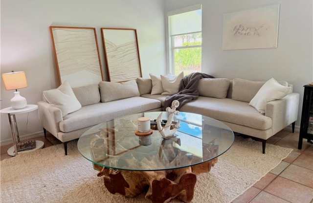 337 Emerald Bay Cir Gallery 2
