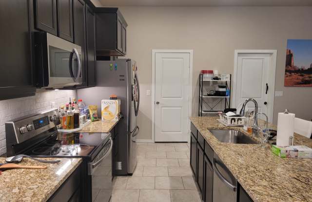 1335 Masquerade Boulevard One Bedroom Gallery 3