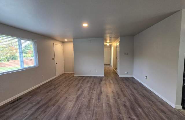 3 Bedroom, 1 Bathroom House Gallery 4