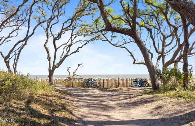 1175 Beachview Drive N Gallery 2