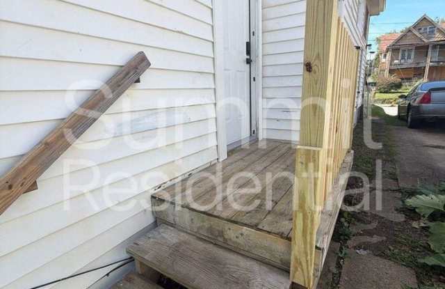 53 Douglas Avenue Gallery 1