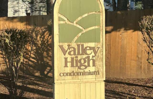 2 Bedroom Condo in Kent - 23609 112th Avenue Southeast, Kent, WA 98031