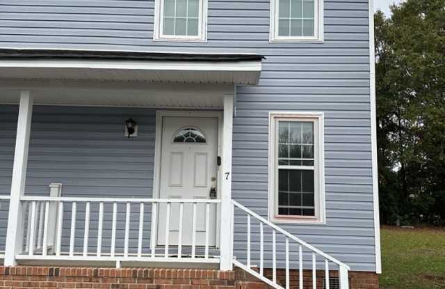 Ready To View!!! Great Location!!!! Just minutes from the airport! photos photos