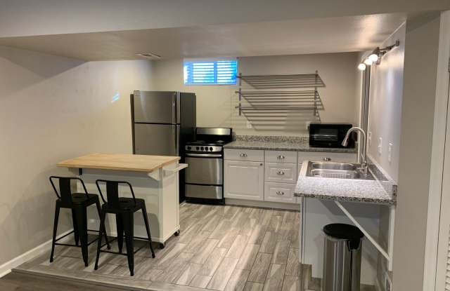 Bright Basement Studio Apartment in Louisville Home photos photos