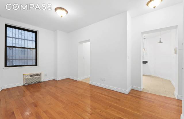 1716 Second Avenue photos photos
