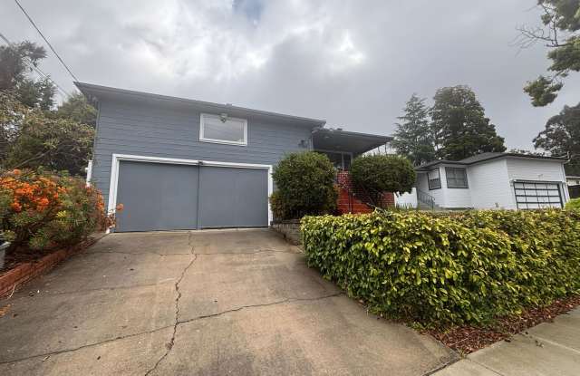 Move-In Special! Get 2 Weeks Free on Second Month’s Rent – Stylish 4-Bedroom Home in Oakland Hills – Near Parks, Schools, and Shopping! photos photos