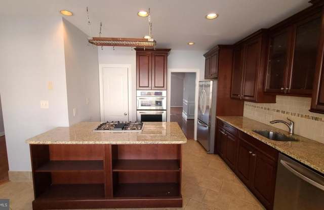 8172 MADRILLON Court Gallery 4