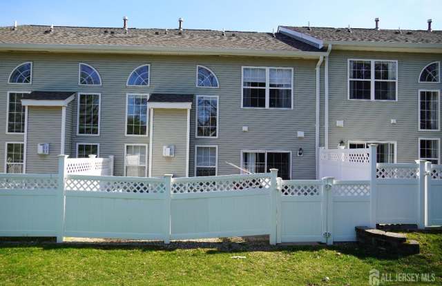 102 Wellington Park Drive Gallery 3
