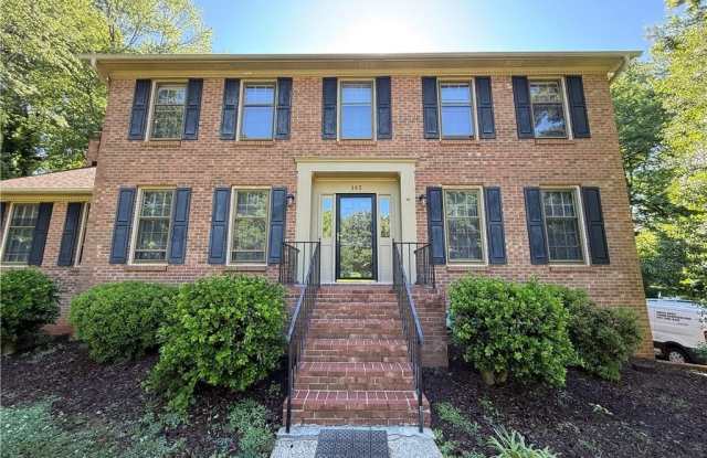 185 Heatherton Way photos photos