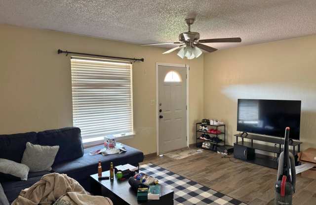 3 Bed, 1.5 Bath Home in Faith Village Gallery 3