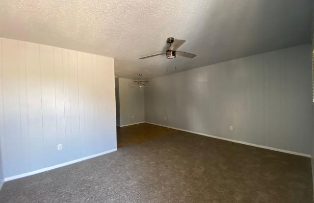 301 E 4th St photos photos