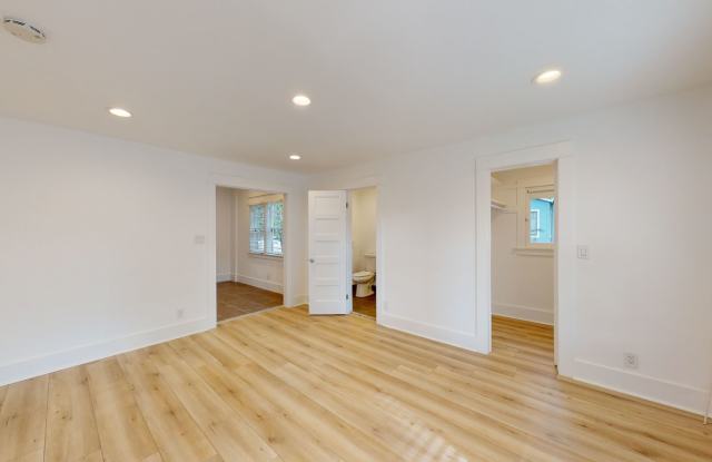 Beautifully Remodeled and upgraded Studio Apartment in residential Pasadena! Ask about AUGUST MOVE IN SPECIAL! Gallery 4