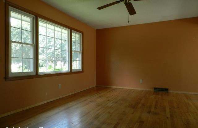 13419 Winchester Ave Gallery 2
