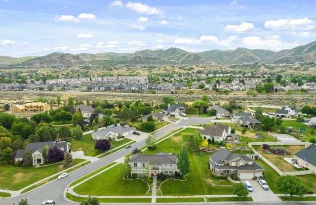 796 Southfork Dr - 796 Southfork Drive, Draper, UT 84020
