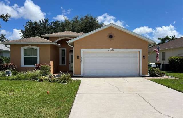 608 Crossfield Cir photos photos