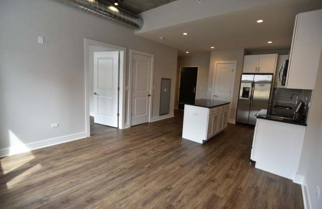 3833 N Broadway photos photos