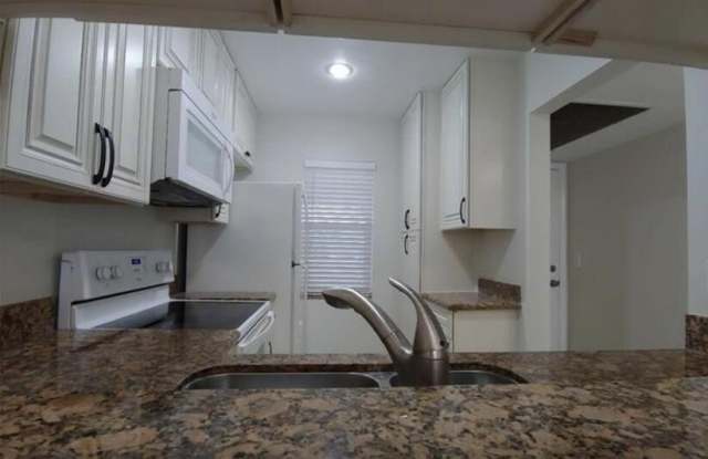 9903 Three Lakes Circle Gallery 2