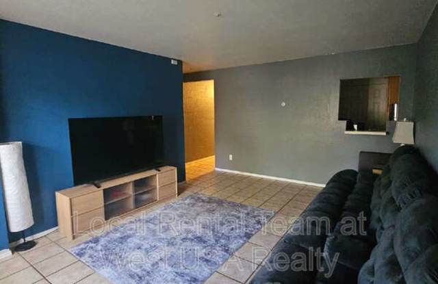 6315 N Saint Nicholas Cir Gallery 2