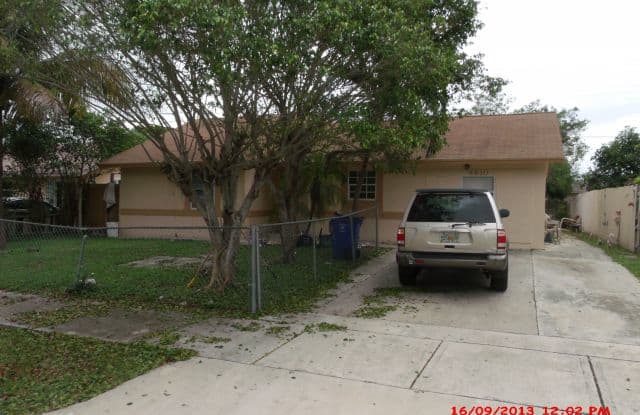 4610 NE 1 Ave - 4610 Northeast 1st Avenue, Deerfield Beach, FL 33064