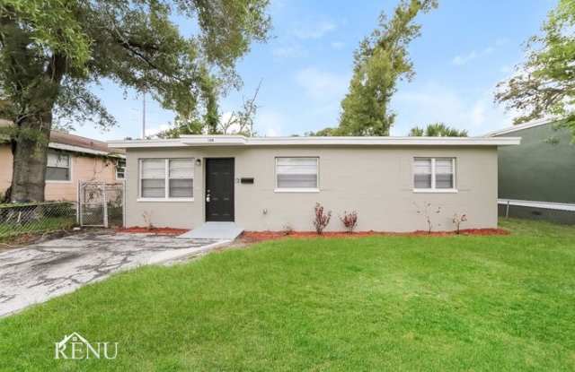 1308 Melrose Avenue South photos photos