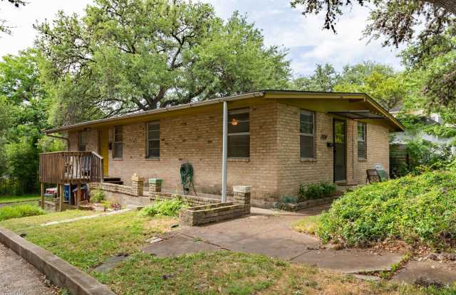 1409 Travis Heights Blvd A Gallery 2