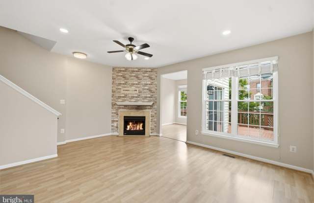 13135 PARK CRESCENT Circle Gallery 4