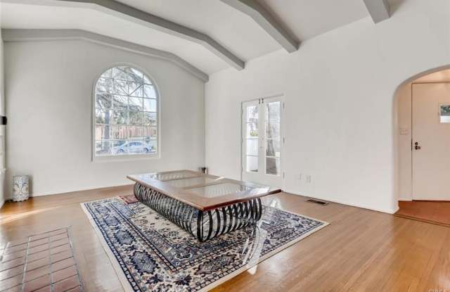 10447 Whipple Street Gallery 4