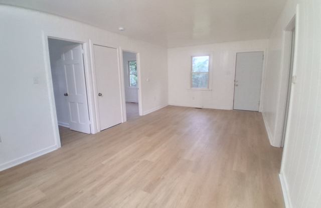 Charming Ranch Home FOR RENT in Upper Deerfield $1800 Gallery 3