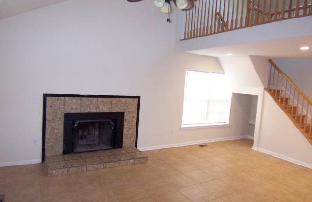 1220 TALBOTT SQUARE Gallery 4