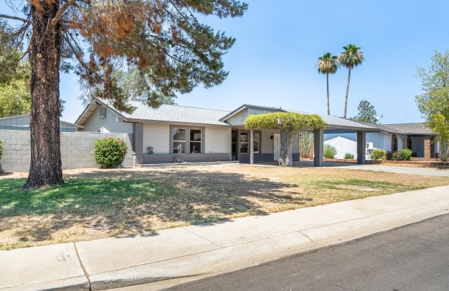 208 W Wagoner Rd - 208 West Wagoner Road, Phoenix, AZ 85023