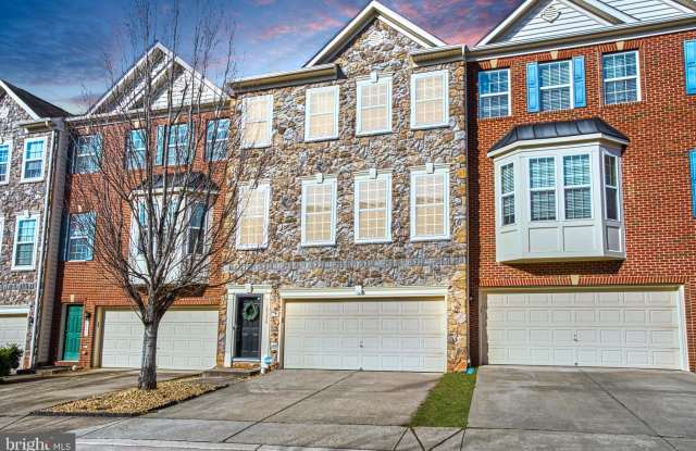 10228 FOUNTAIN CIRCLE - 10228 Fountain Circle, Manassas, VA 20110