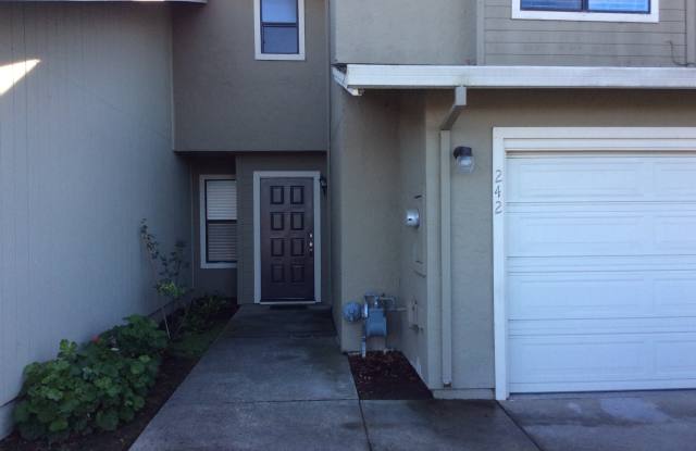Welcome to your newly remodeled townhome! photos photos