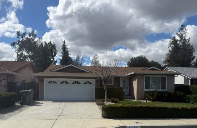 Beautiful updated home, Spectacular backyard, perfect for entertaining with built in bbq and outdoor kitchen, photos photos