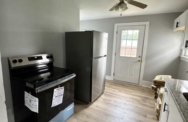 2309 Elbe Avenue Gallery 2