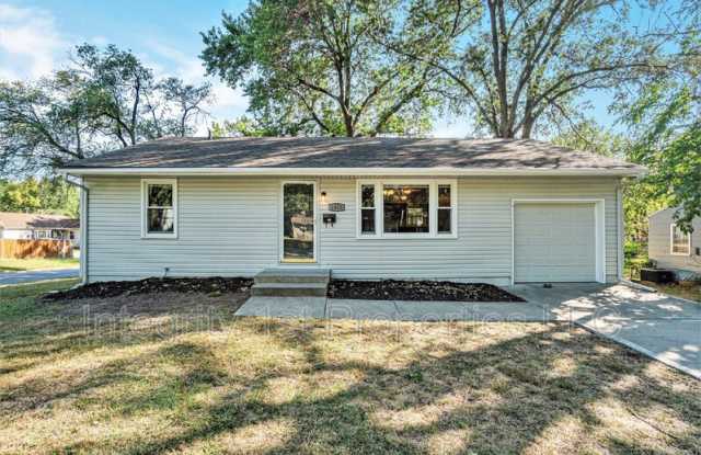 1105 Northeast 67 Terrace Gallery 1