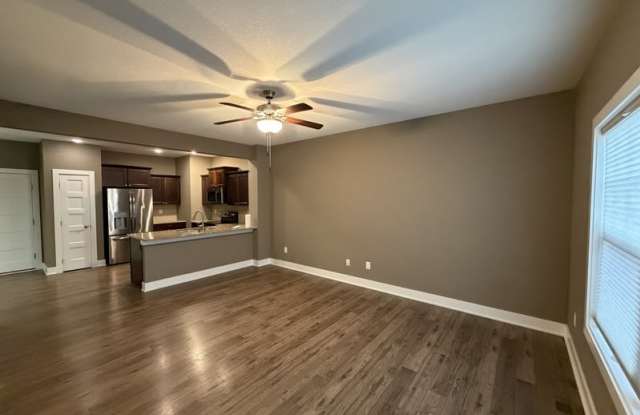 1411 SW Campus Ln Gallery 2