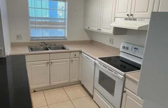 4951 Wedgewood Way unit: 2 photos photos