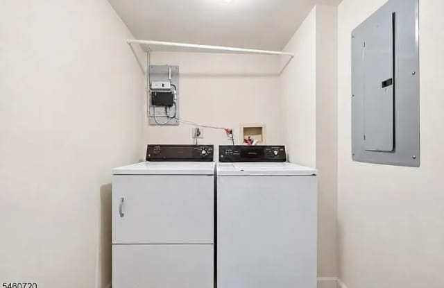 10 Smith Manor Blvd Gallery 4