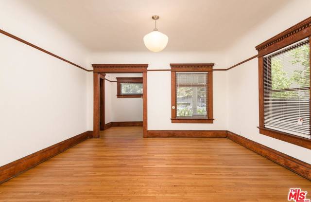 1124 7TH Street Gallery 4