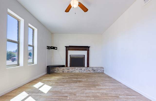 CORNER LOT IN SIERRA VISTA!!! Gallery 4