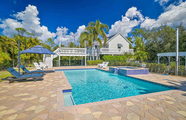 **Livingston Woods 4/2 Home - Rarely Available - Outdoor Oasis in Naples** photos photos