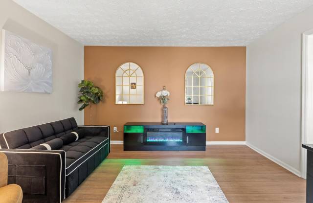 104 Pleasentview Street - 104 Pleasantview Street, Wilmore, KY 40390