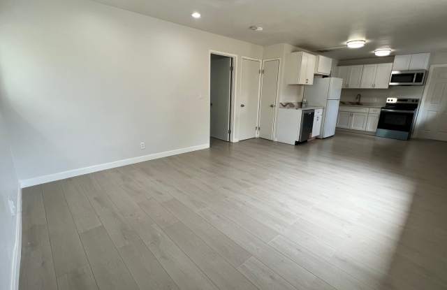 Newly Remodeled and Spacious 3 bedroom 1 bath Rambler photos photos