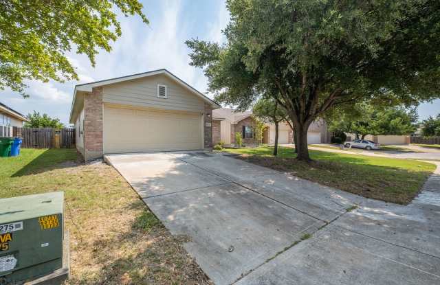 Great 3 Bedroom, 2 Bath Home in Manor Gallery 3