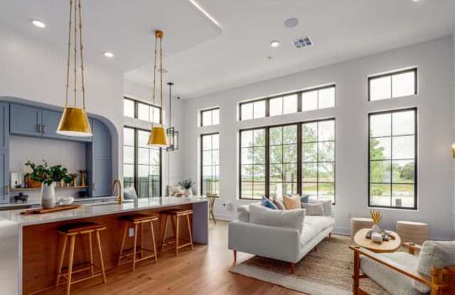 10396 Blue Bluff Rd Gallery 2