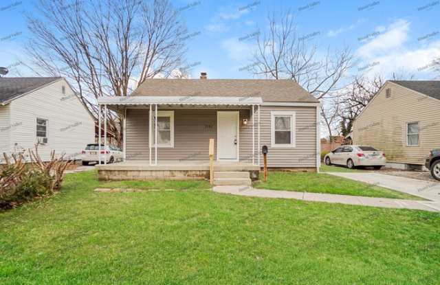 2592 Grasmere Avenue photos photos